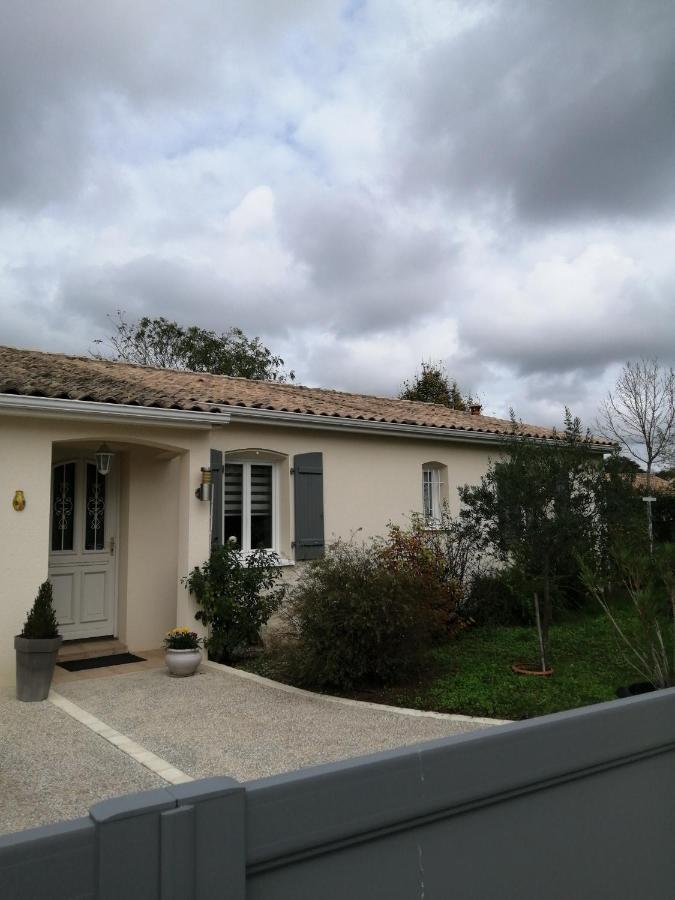 La Conviviale Apartment Saintes Exterior photo